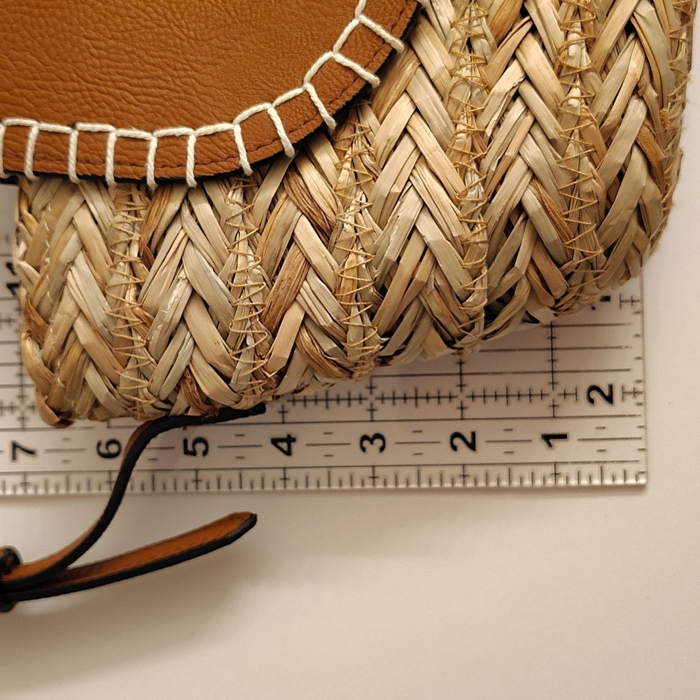 Universal Thread Tan and Brown Woven Crossbody Bag MBCS - Picture 12 of 13